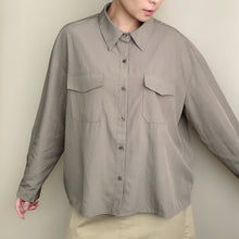 Load image into Gallery viewer, Loose Fit 2-pocket Shirt