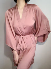 Load image into Gallery viewer, JAYLA Kimono Robe