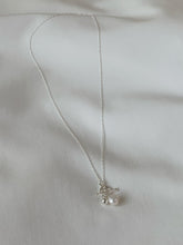 Load image into Gallery viewer, JOEY Baroque Pearl T-bar Necklace